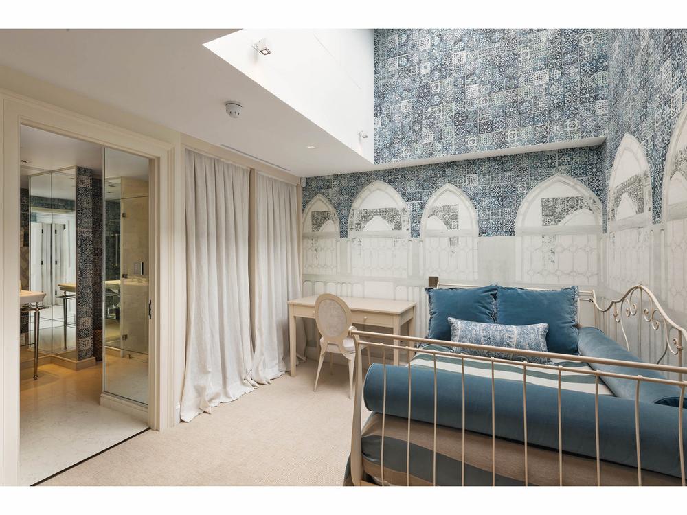 Villa refurbishment — Cap d'Antibes — before thumbnail 17